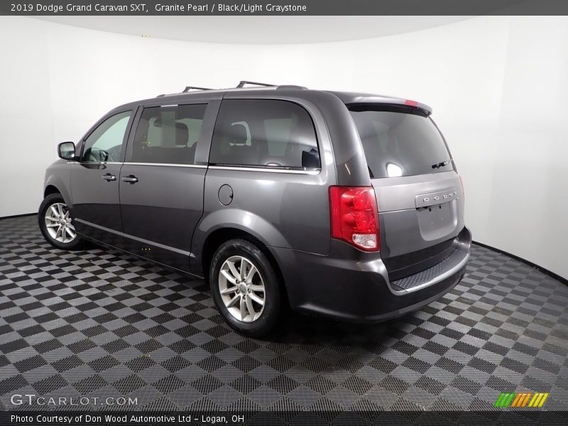 Granite Pearl / Black/Light Graystone 2019 Dodge Grand Caravan SXT