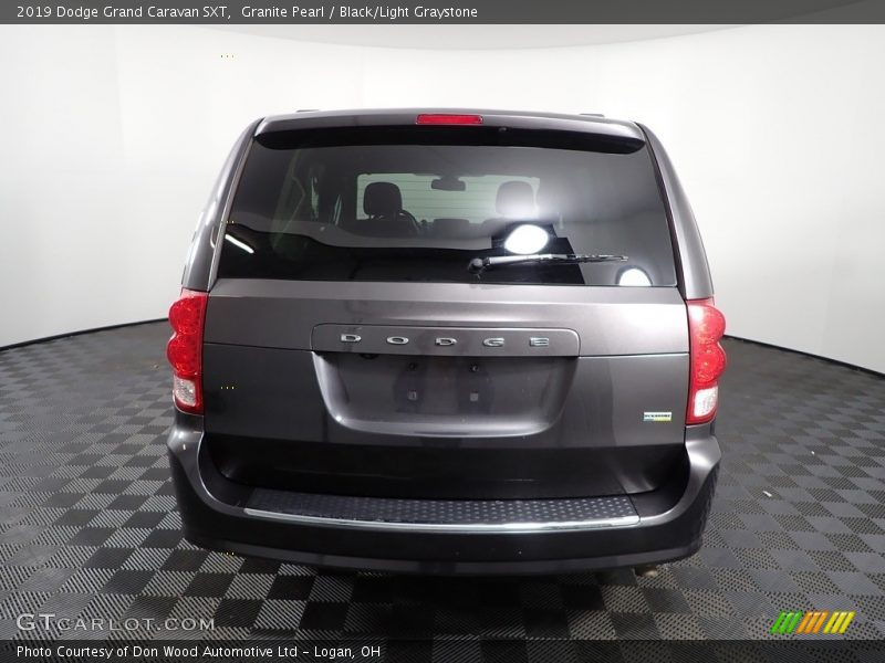 Granite Pearl / Black/Light Graystone 2019 Dodge Grand Caravan SXT