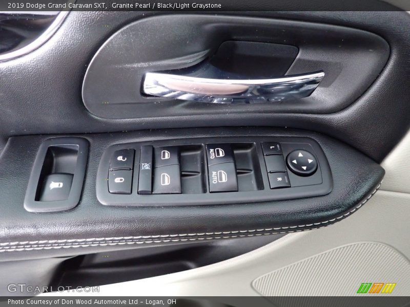 Granite Pearl / Black/Light Graystone 2019 Dodge Grand Caravan SXT