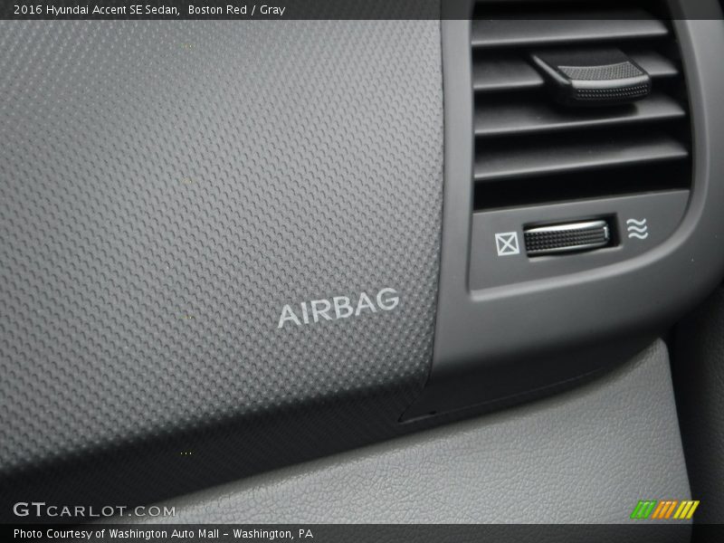 Boston Red / Gray 2016 Hyundai Accent SE Sedan