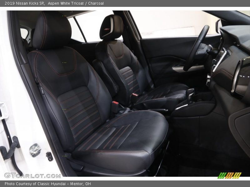 Aspen White Tricoat / Charcoal 2019 Nissan Kicks SR