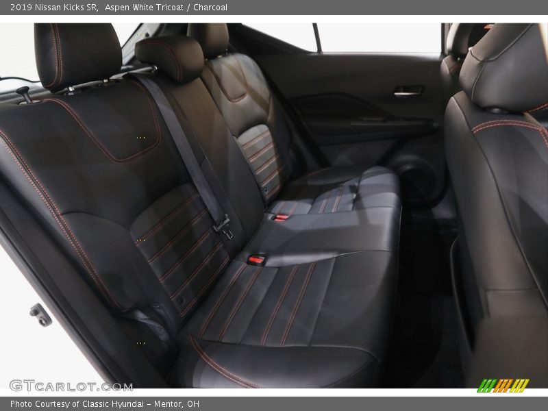 Aspen White Tricoat / Charcoal 2019 Nissan Kicks SR