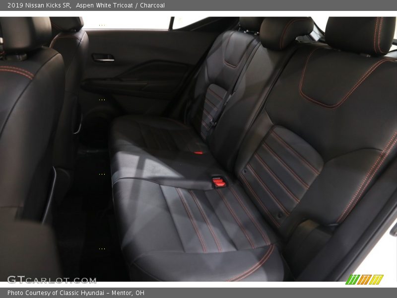 Aspen White Tricoat / Charcoal 2019 Nissan Kicks SR