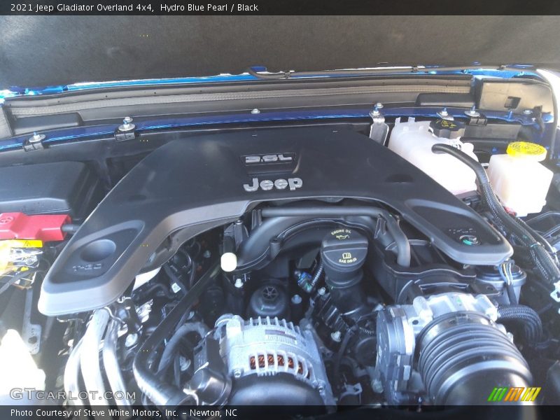 Hydro Blue Pearl / Black 2021 Jeep Gladiator Overland 4x4
