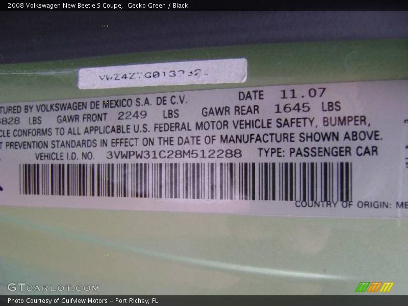 Gecko Green / Black 2008 Volkswagen New Beetle S Coupe