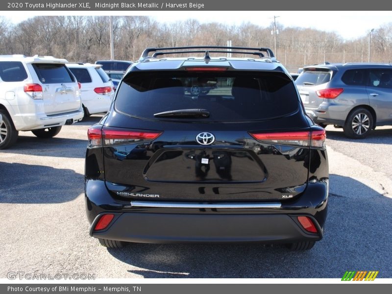 Midnight Black Metallic / Harvest Beige 2020 Toyota Highlander XLE