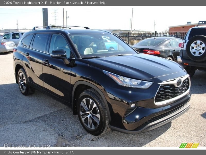 Midnight Black Metallic / Harvest Beige 2020 Toyota Highlander XLE