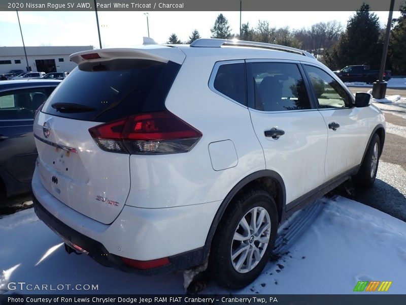 Pearl White Tricoat / Charcoal 2020 Nissan Rogue SV AWD