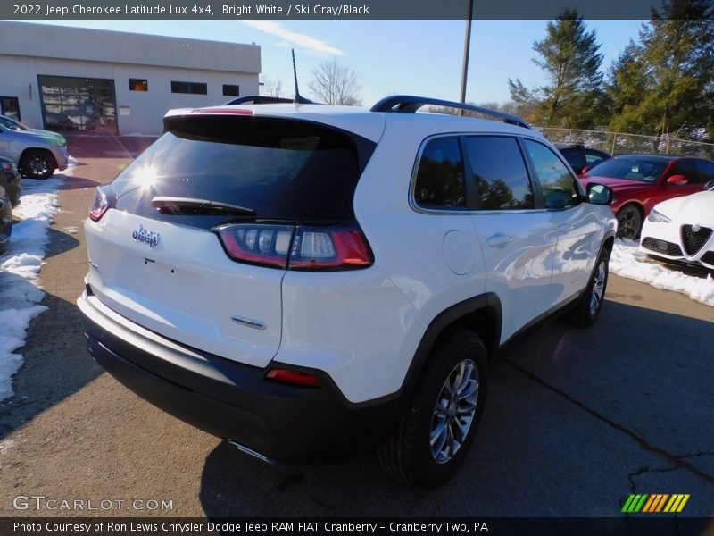 Bright White / Ski Gray/Black 2022 Jeep Cherokee Latitude Lux 4x4