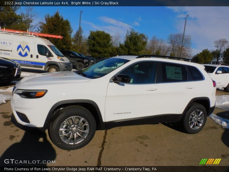  2022 Cherokee Latitude Lux 4x4 Bright White