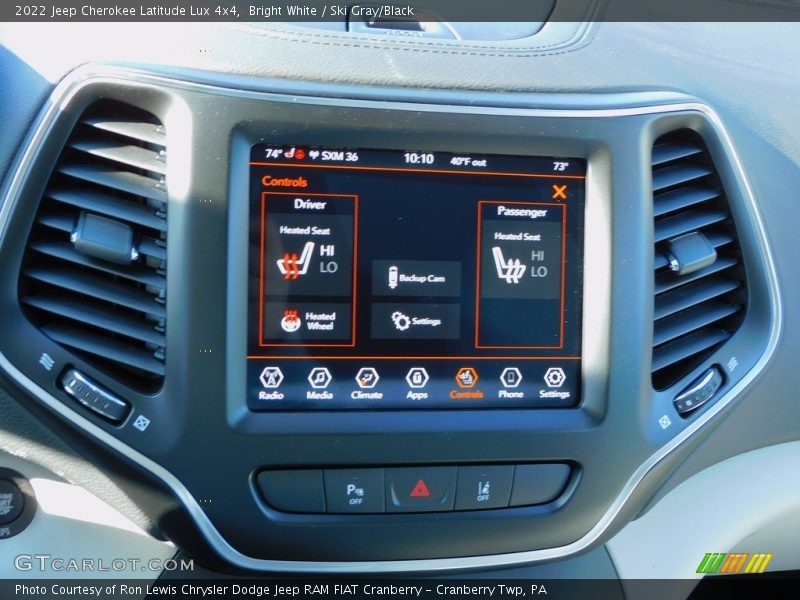 Controls of 2022 Cherokee Latitude Lux 4x4