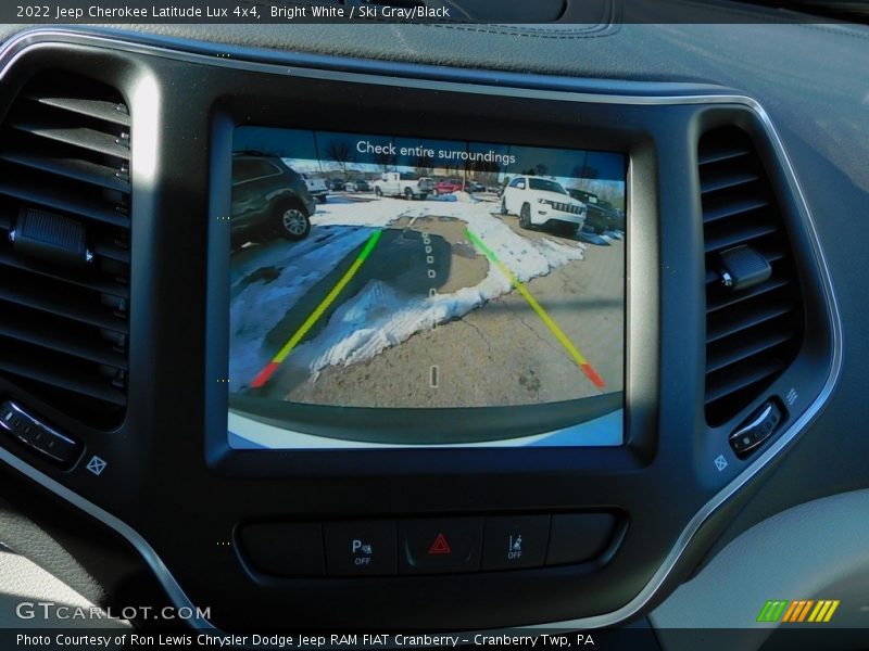 Navigation of 2022 Cherokee Latitude Lux 4x4