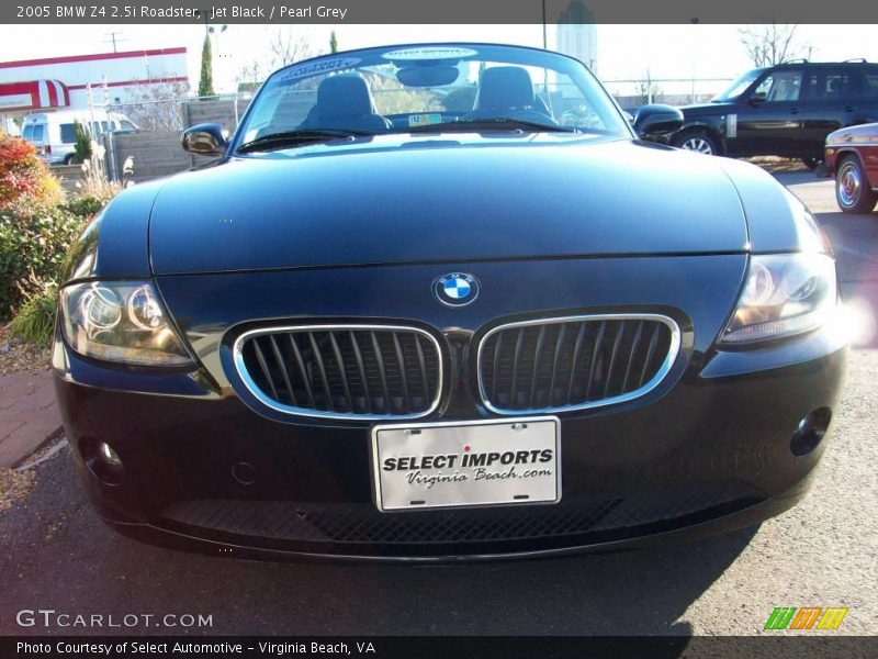 Jet Black / Pearl Grey 2005 BMW Z4 2.5i Roadster