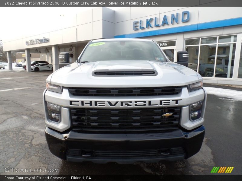 Silver Ice Metallic / Jet Black 2022 Chevrolet Silverado 2500HD Custom Crew Cab 4x4