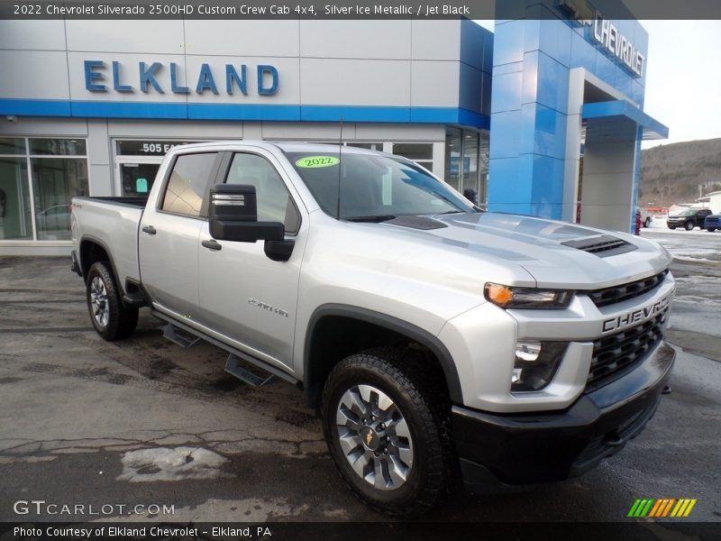 Silver Ice Metallic / Jet Black 2022 Chevrolet Silverado 2500HD Custom Crew Cab 4x4