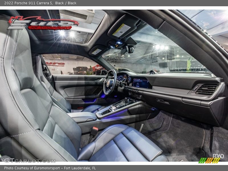 Front Seat of 2022 911 Carrera S