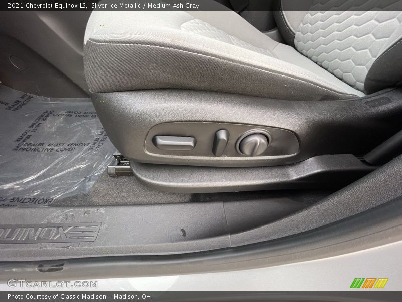 Silver Ice Metallic / Medium Ash Gray 2021 Chevrolet Equinox LS