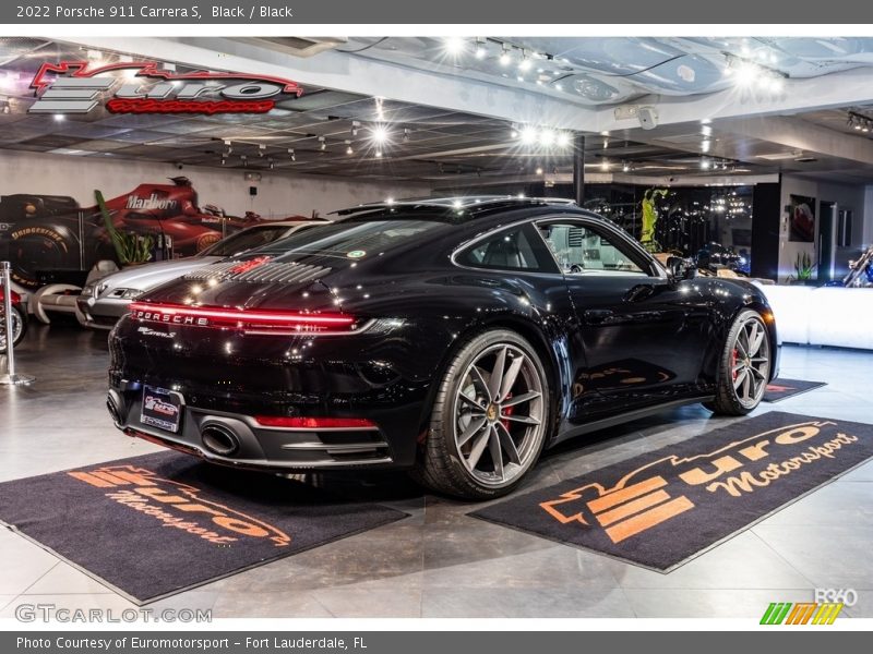 Black / Black 2022 Porsche 911 Carrera S