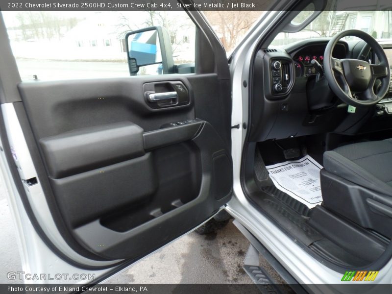Silver Ice Metallic / Jet Black 2022 Chevrolet Silverado 2500HD Custom Crew Cab 4x4