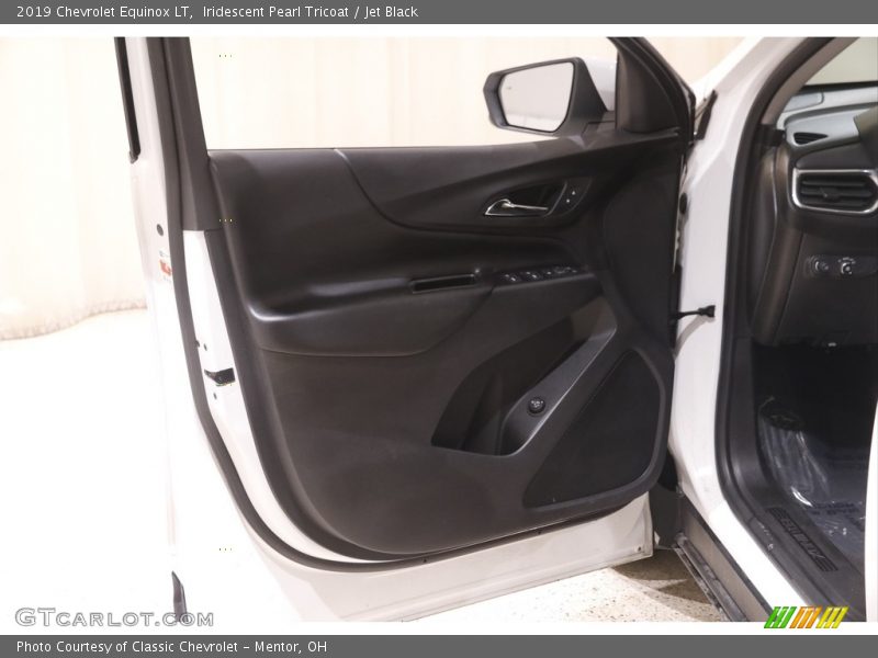 Iridescent Pearl Tricoat / Jet Black 2019 Chevrolet Equinox LT