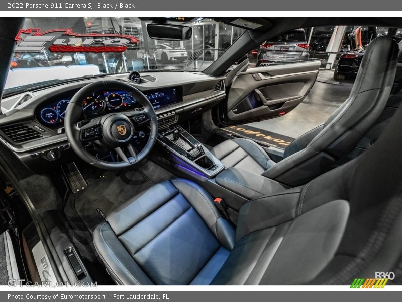 Front Seat of 2022 911 Carrera S