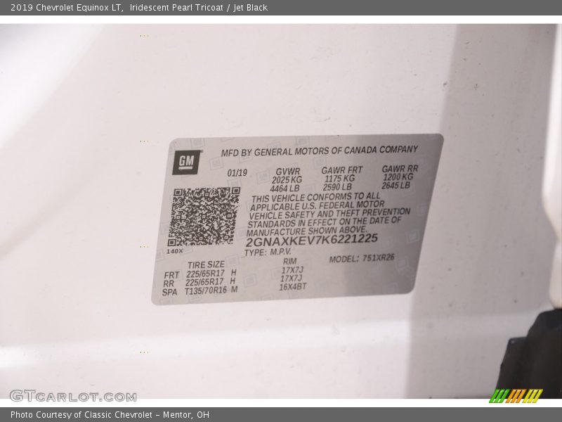 Iridescent Pearl Tricoat / Jet Black 2019 Chevrolet Equinox LT