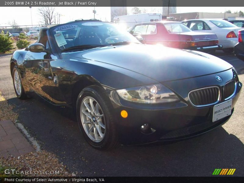 Jet Black / Pearl Grey 2005 BMW Z4 2.5i Roadster