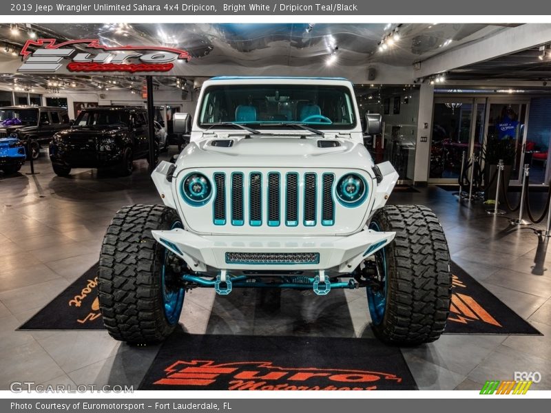 Bright White / Dripicon Teal/Black 2019 Jeep Wrangler Unlimited Sahara 4x4 Dripicon