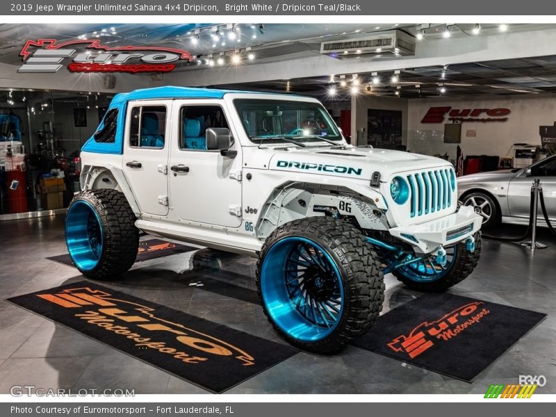 Bright White / Dripicon Teal/Black 2019 Jeep Wrangler Unlimited Sahara 4x4 Dripicon