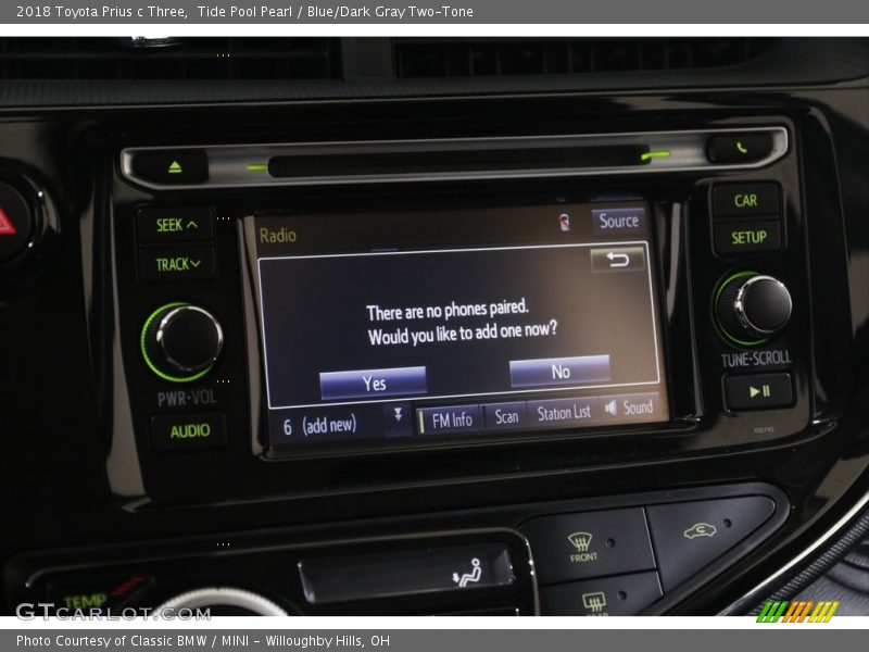 Tide Pool Pearl / Blue/Dark Gray Two-Tone 2018 Toyota Prius c Three