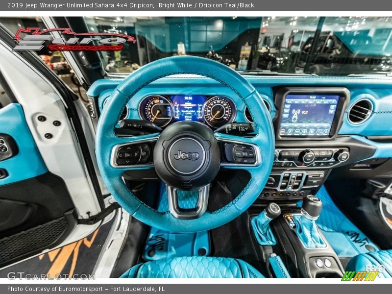 Bright White / Dripicon Teal/Black 2019 Jeep Wrangler Unlimited Sahara 4x4 Dripicon