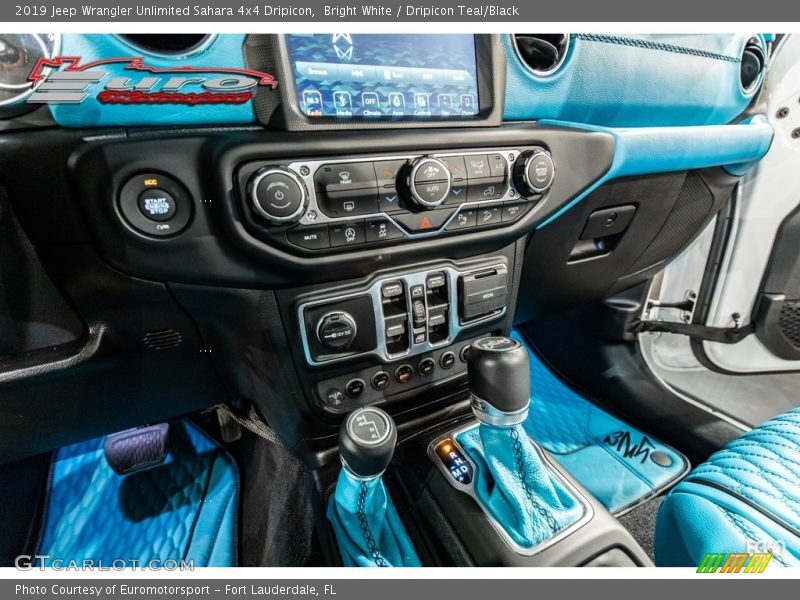 Bright White / Dripicon Teal/Black 2019 Jeep Wrangler Unlimited Sahara 4x4 Dripicon