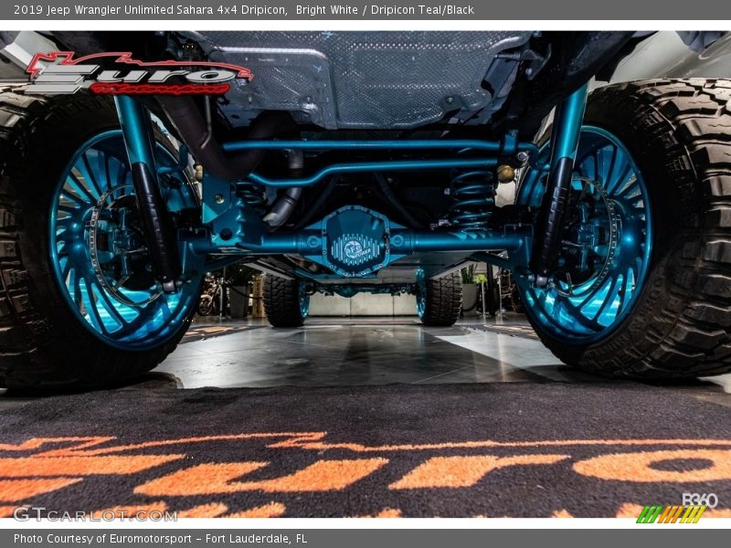 Bright White / Dripicon Teal/Black 2019 Jeep Wrangler Unlimited Sahara 4x4 Dripicon
