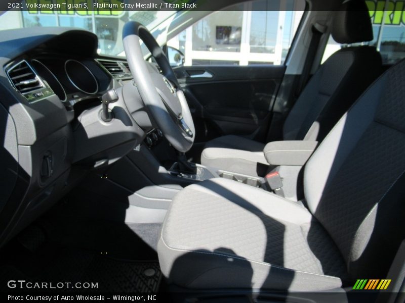 Platinum Gray Metallic / Titan Black 2021 Volkswagen Tiguan S