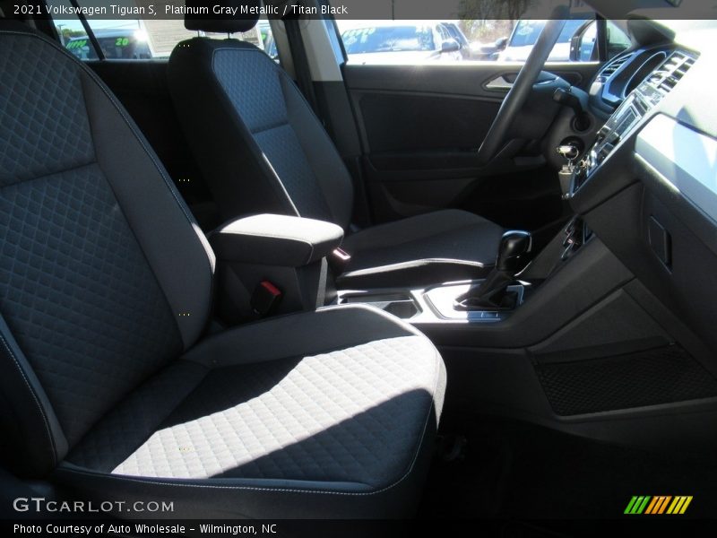 Platinum Gray Metallic / Titan Black 2021 Volkswagen Tiguan S