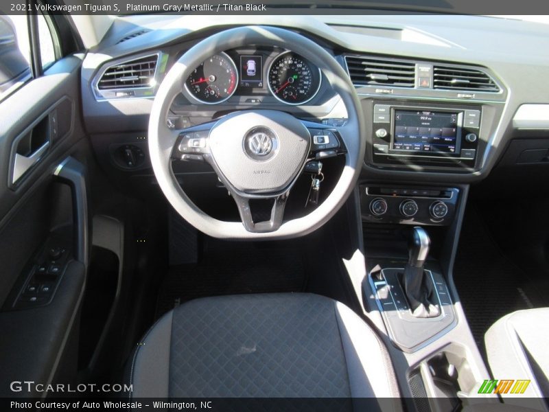 Platinum Gray Metallic / Titan Black 2021 Volkswagen Tiguan S