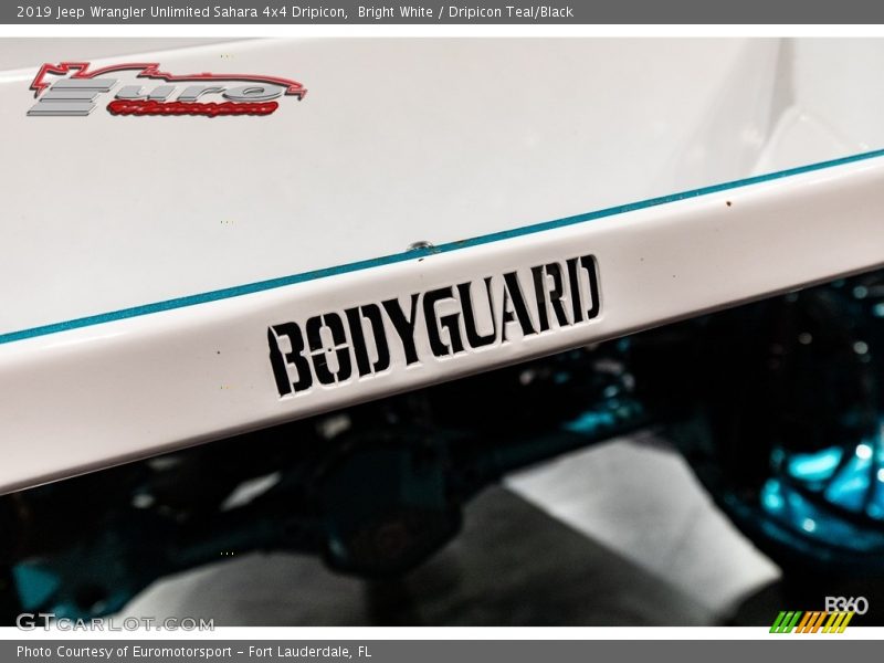 Bright White / Dripicon Teal/Black 2019 Jeep Wrangler Unlimited Sahara 4x4 Dripicon