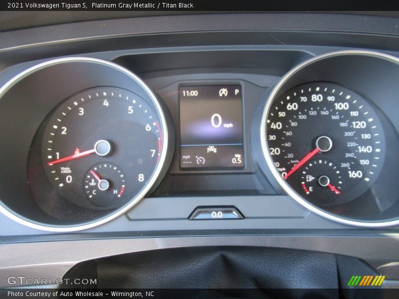 Platinum Gray Metallic / Titan Black 2021 Volkswagen Tiguan S