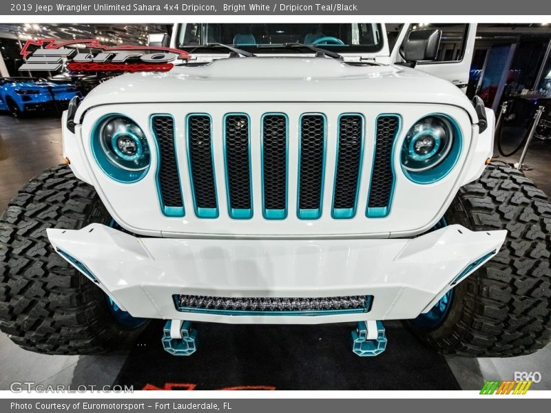 Bright White / Dripicon Teal/Black 2019 Jeep Wrangler Unlimited Sahara 4x4 Dripicon