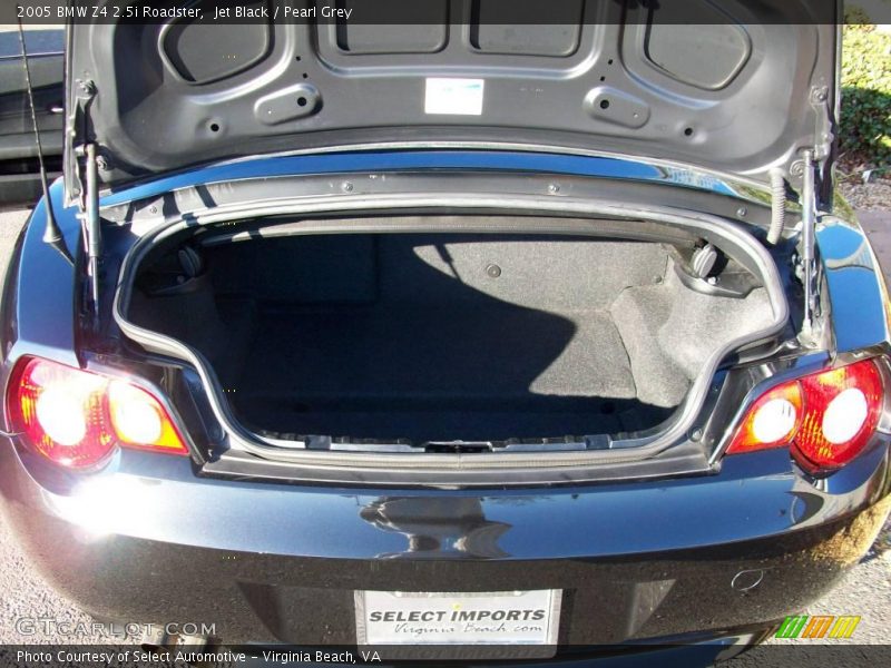 Jet Black / Pearl Grey 2005 BMW Z4 2.5i Roadster