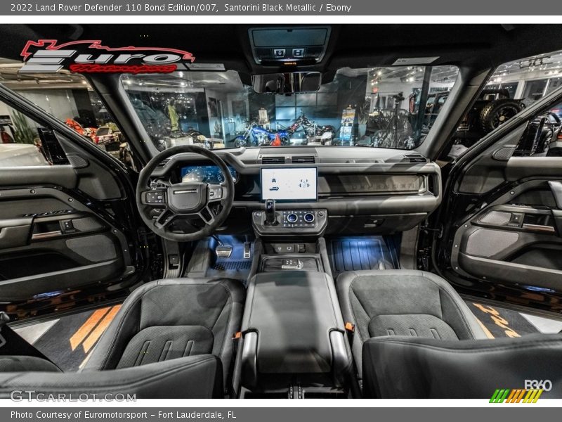  2022 Defender 110 Bond Edition/007 Ebony Interior