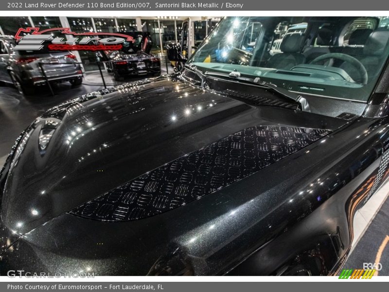 Santorini Black Metallic / Ebony 2022 Land Rover Defender 110 Bond Edition/007