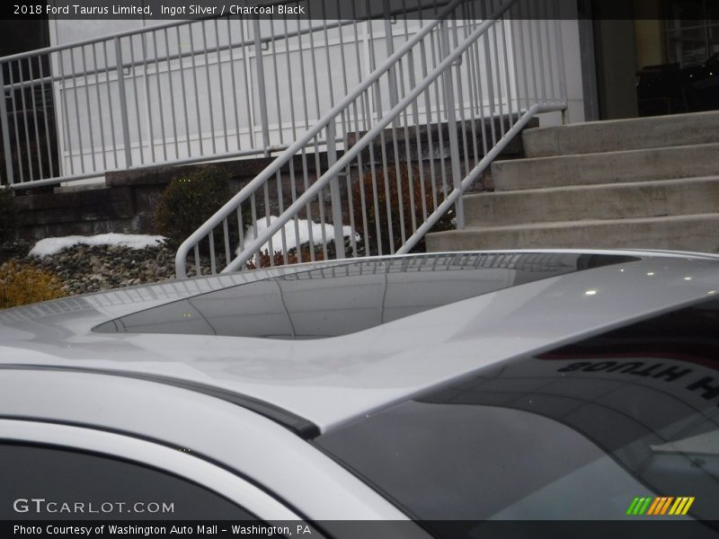 Ingot Silver / Charcoal Black 2018 Ford Taurus Limited