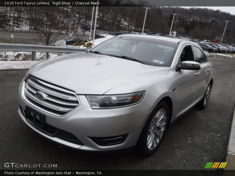 Ingot Silver / Charcoal Black 2018 Ford Taurus Limited