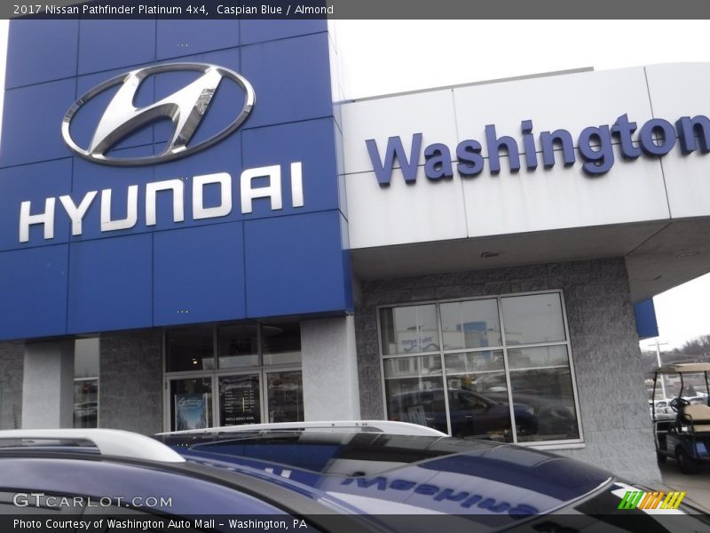 Caspian Blue / Almond 2017 Nissan Pathfinder Platinum 4x4