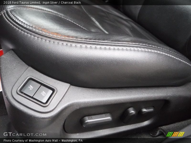 Ingot Silver / Charcoal Black 2018 Ford Taurus Limited