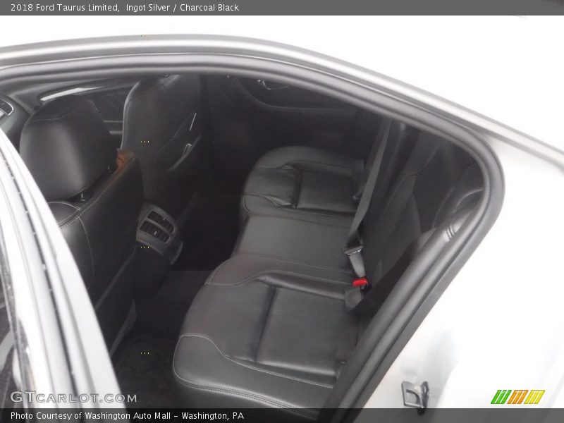 Ingot Silver / Charcoal Black 2018 Ford Taurus Limited