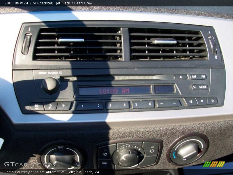 Jet Black / Pearl Grey 2005 BMW Z4 2.5i Roadster