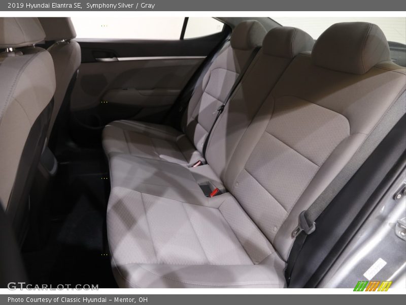 Symphony Silver / Gray 2019 Hyundai Elantra SE