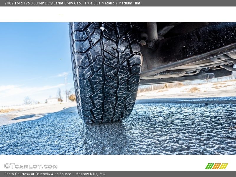 True Blue Metallic / Medium Flint 2002 Ford F250 Super Duty Lariat Crew Cab